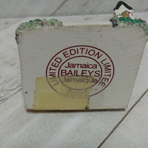 🎉2/$16 Miniature Baileys Store Front House Limited Edition 2002 Baileys Jamaica - Picture 5 of 5